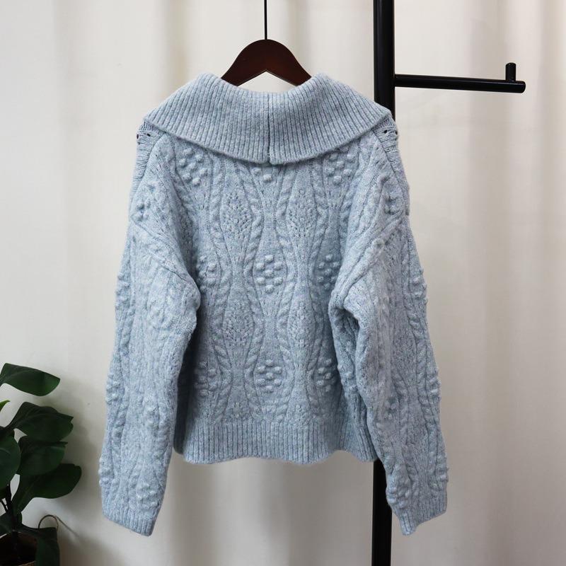 Autumn and Winter New Retro Lapel Three-dimensional Knitted Sweater Top Loose Soft Waxy High-end Sweater Pullover Woman