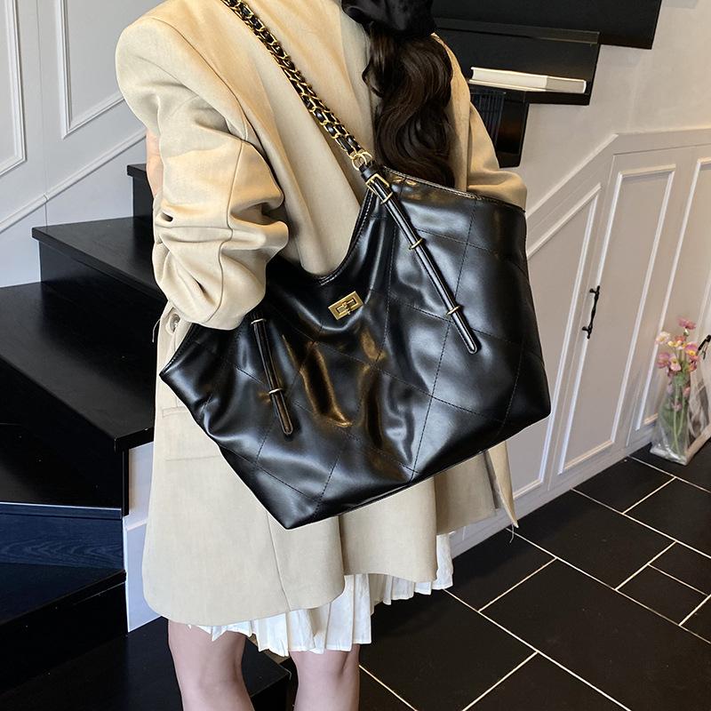 New diamond chain tote bag large capacity fashion shoulder bag loose underarm bag