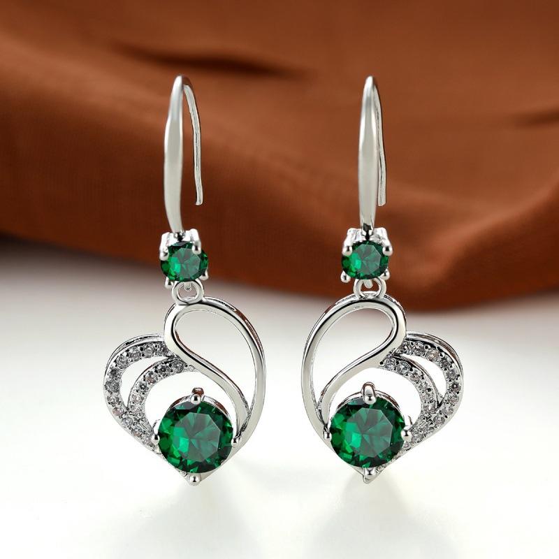 

Popular red diamond love medium and long earrings pendant heart-shaped earrings women s Korean version of exquisite jewelry смарагдовий