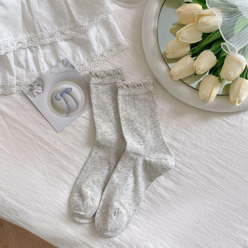 Frühlings- und Sommersocken, Damen-Mittelwadensocken, Weiße gehäkelte Schleifensocken, Graue lange Socken, Spitzen-Blasenöffnung