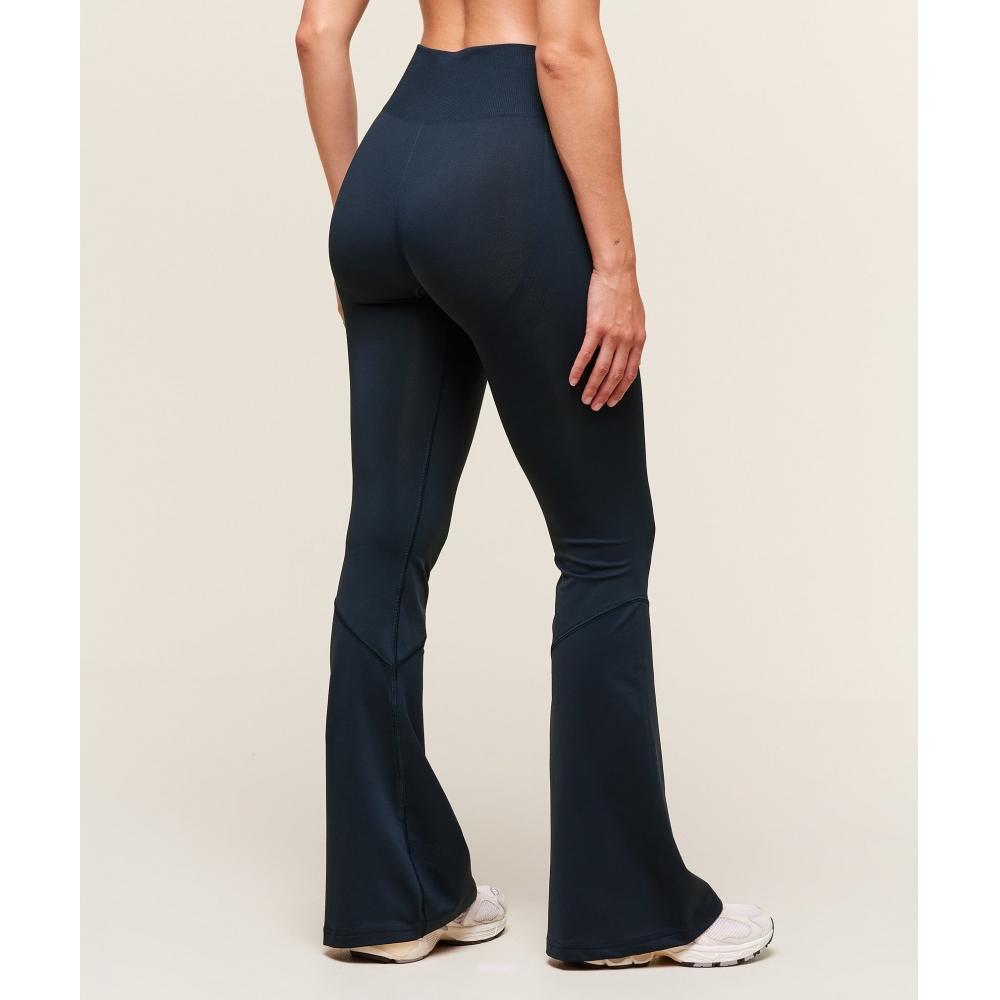 Gymshark Everyday Seamless Flared Legging Navy B4b8h Ub9p