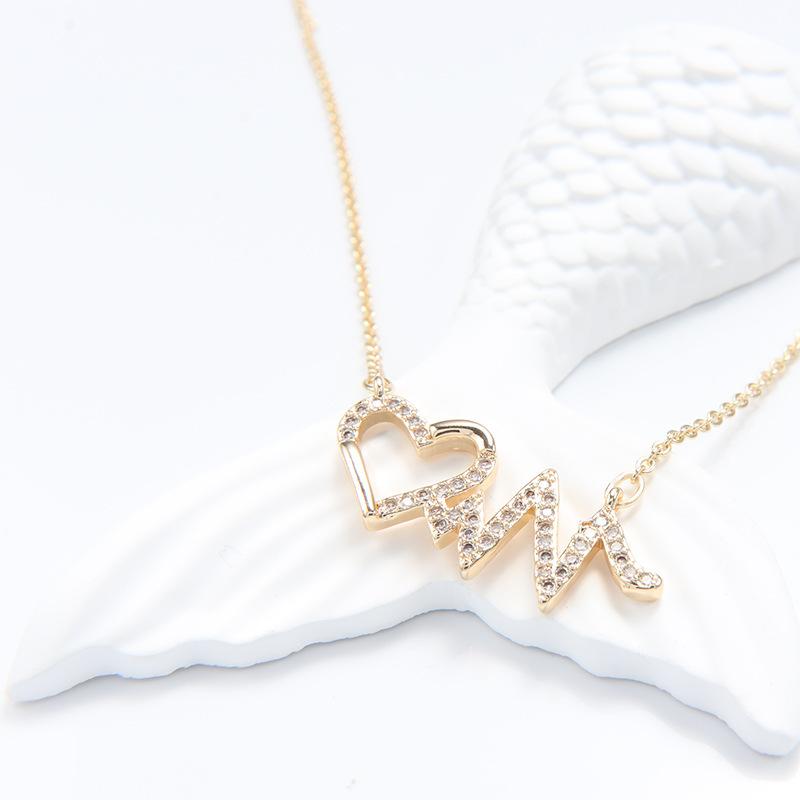 Heartbeat love necklace female niche design pendant light luxury high sense pendant collarbone chain versatile jewelry wholesale