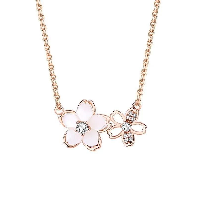 High Quality Fashion Shiny Sakura Pendant for Women Fashion Trendy Stereoscopic Peach Blossom Luxury Necklace Jewelry Women