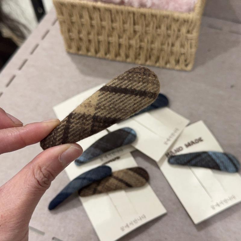 Women's Retro Plaid Wool Hair Clip - Autumn/Winter BB Style for Side or Bangs