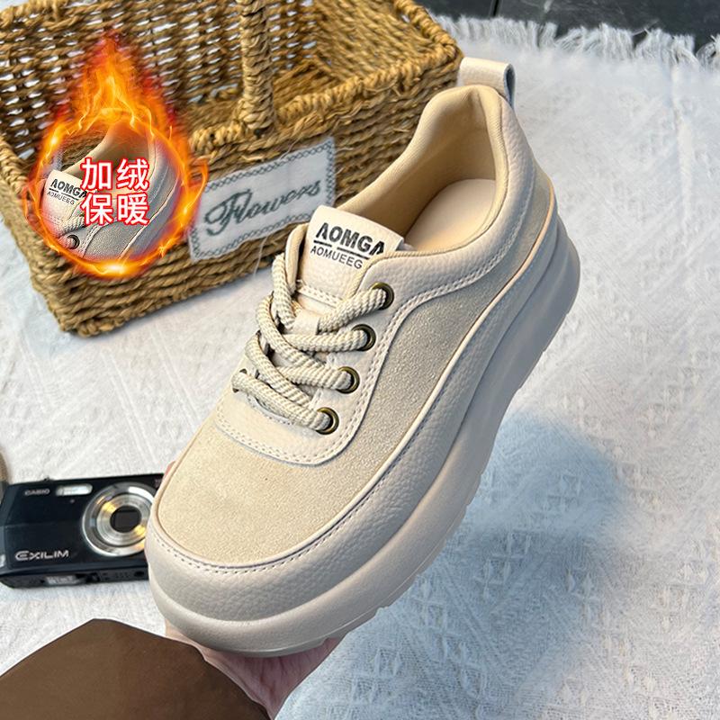 Retro little white shoes 2026 spring thick-soled heightening shoes women's casual board shoes women's shoes soft soles are not tired