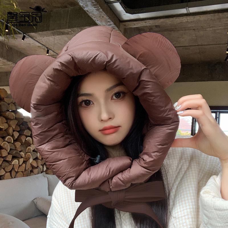 Fashion hat women's winter cycling cold protection and warmth ear protection pullover hat cute bear shows small face