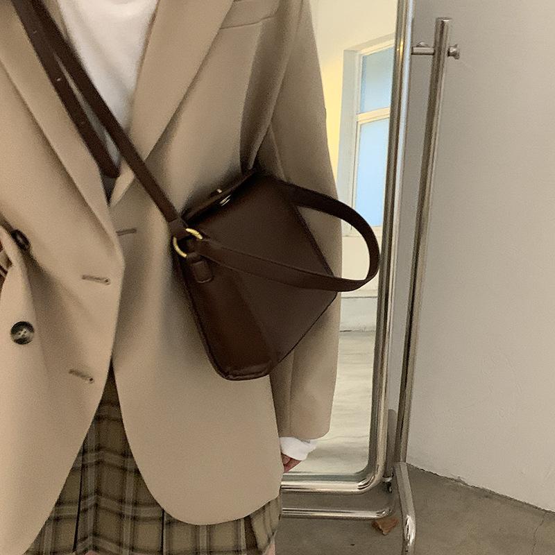 Versatile ins messenger bag women's 2025 new trendy fashion retro portable small square bag French niche shoulder bag