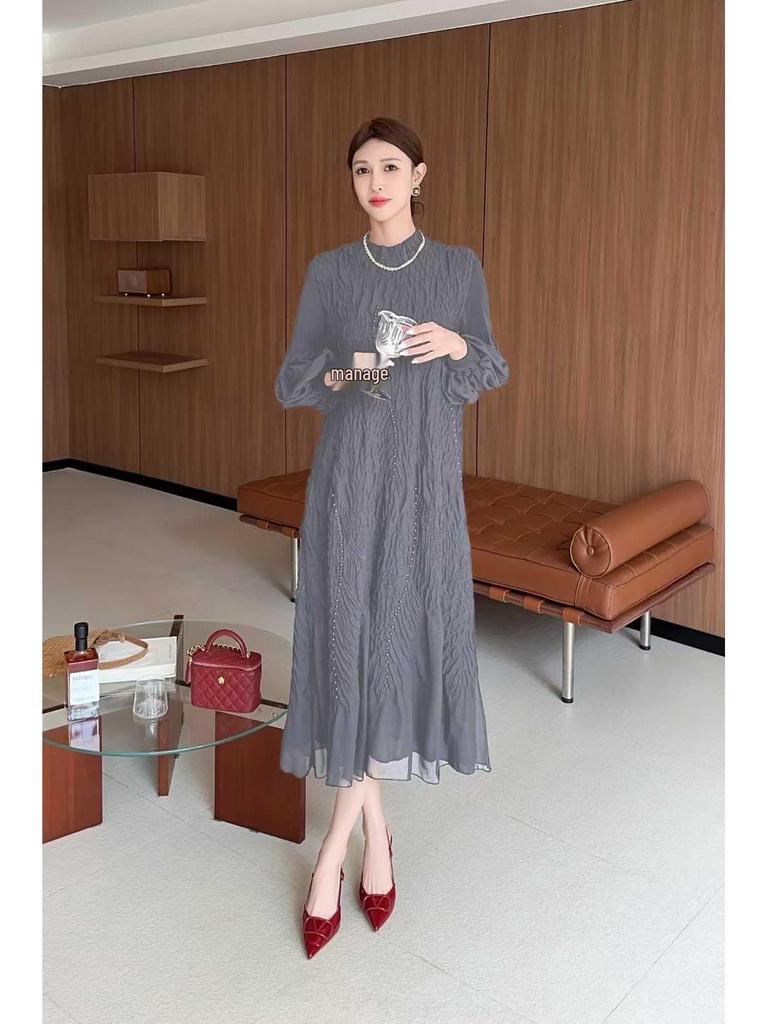 Elegant Plus Size Pleated Evening Gown with Stand-Up Collar and Embroidered Lantern Sleeves