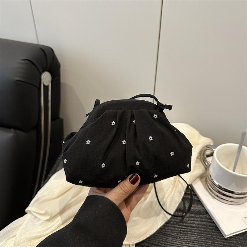 

Stylish and beautiful printed lightweight women s bag summer new sweet temperament gentle shoulder messenger bag