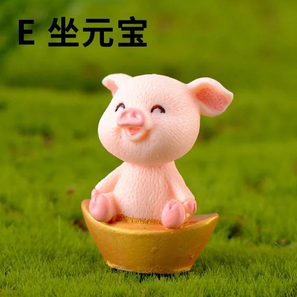 Mini Pig Family Statue Resin Decoration Mini Animal Model Novelty Garden Home Decor