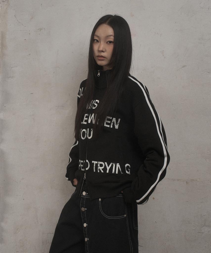 UNUSEDLAB Vintage Typography Only Zip-Up [Black]