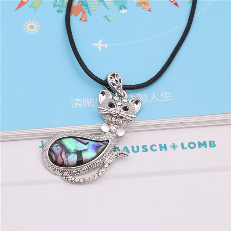 Abalone Shell Material Cute Cat Necklace Ornament Christmas New Year Birthday Gift Stylish Pendant