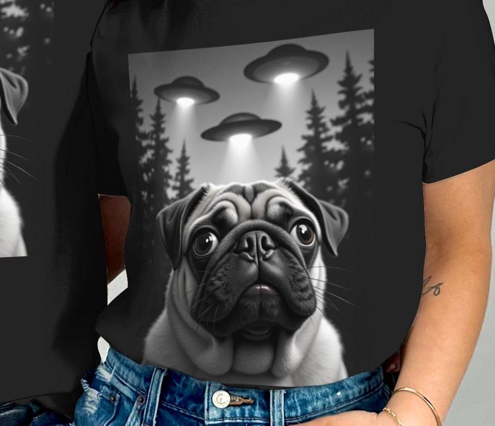 UFO Pug Graphic Tee: Funny Alien Dog T-Shirt 2XL