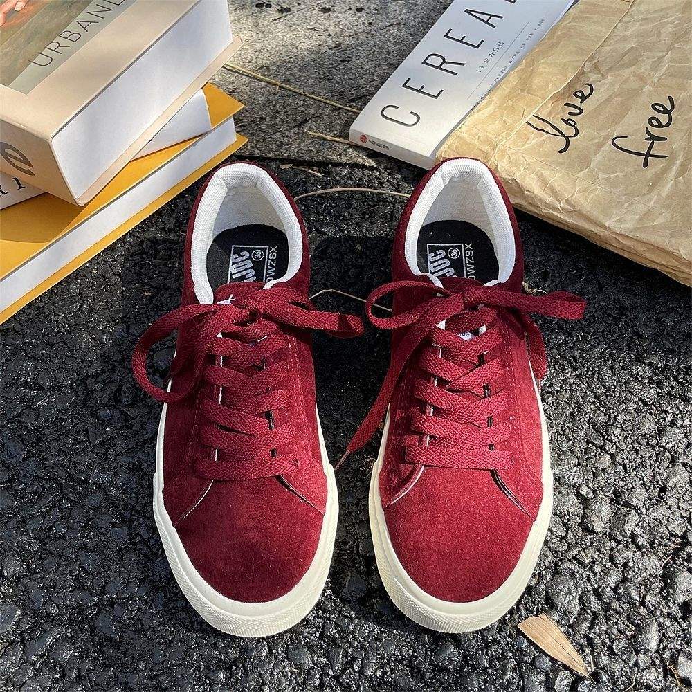 

2025 зима новые бархатные парусиновые туфли женские позитивные красные туфли корейская версия универсальные теплые повседневные кеды две хлопковые туфли 40