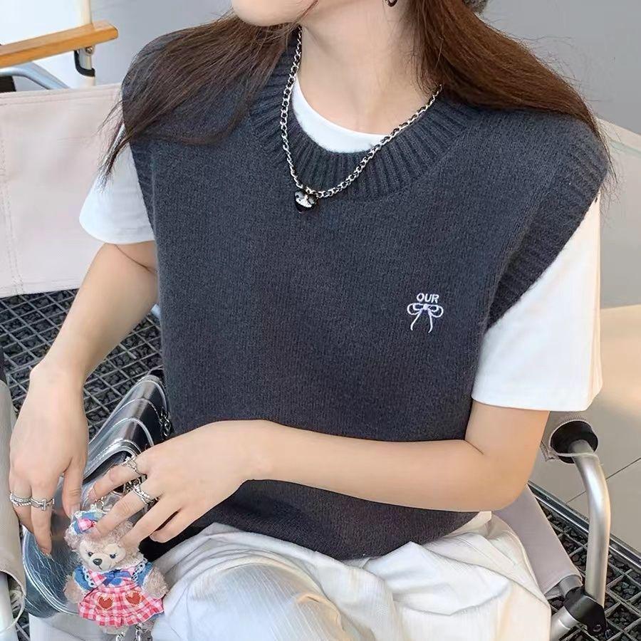 Women's Knitted Sweater Vest - Spring/Autumn 2024 Petite Sleeveless Layering Top