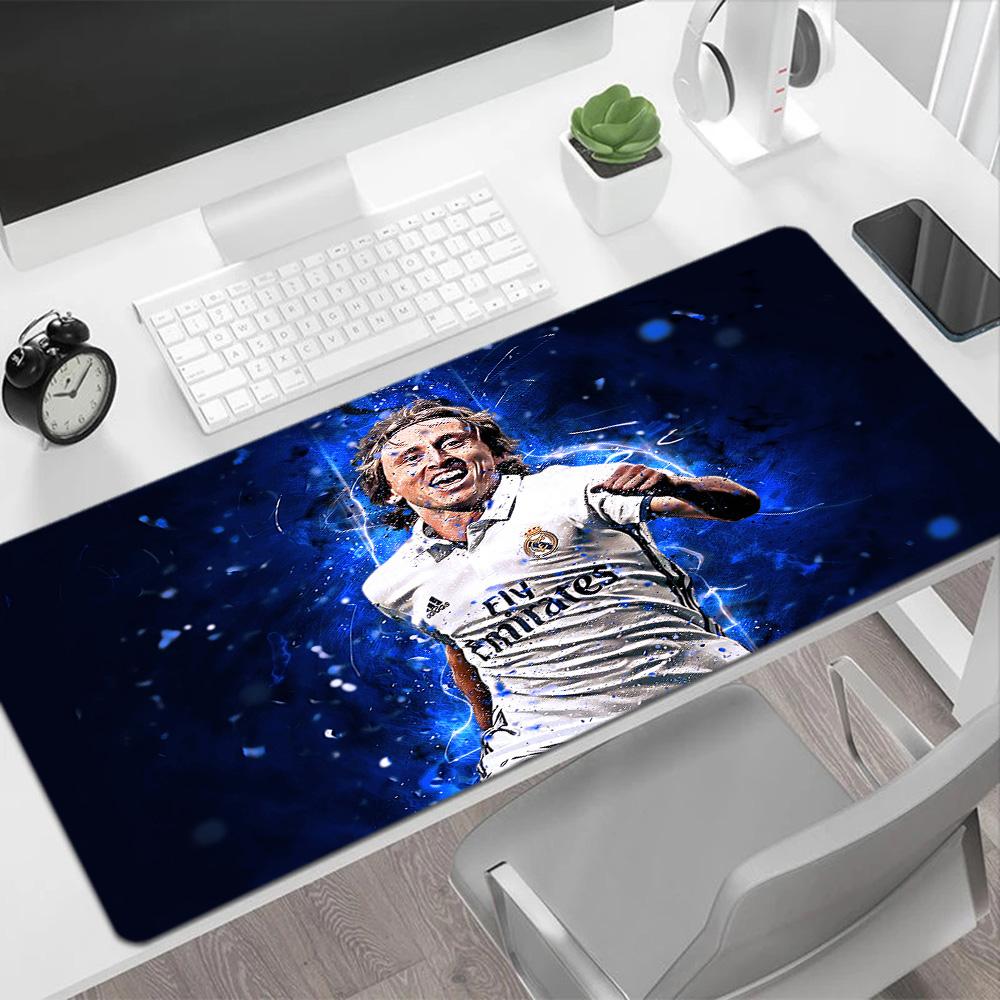 Football Player Action Large Mouse Pad Gamer Mousepad Computer Desk Mat Non-Slip Rubber Bottom Perfect for Office Laptop Gaming Setup