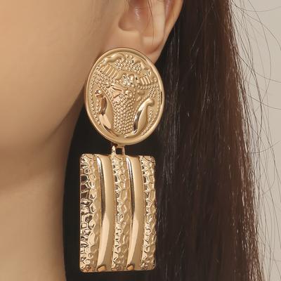 Retro Trend Exaggerated High-end Design Earrings, Fashionable Temperament Women's Earrings
