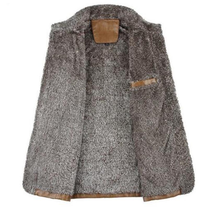 Men's Plus Size Motorcycle Style Leather Jacket with Fleece and Fur Integration