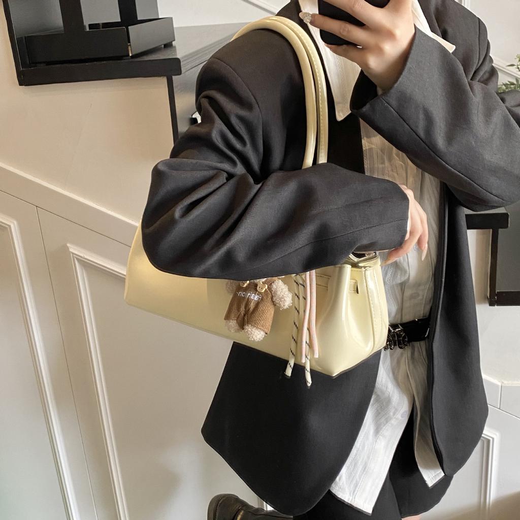 New Fashion Versatile Shoulder Bag Handbag Large Capacity Bag Women