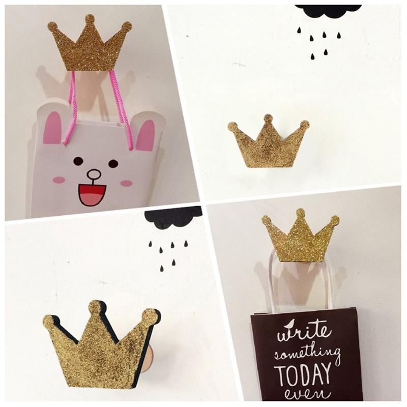 Fashion Nordic Style Crown Shape Kids Room Wooden Wall Sticker Wall Hanging Hook Home Decor