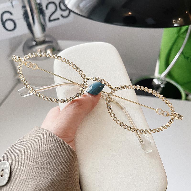 New Style Small Glasses Frame Oval Shape Sun Glasses Women's Full Glasses Frame Decoration Diamond Metal Material Sun Eyeglasses Summer Trend Lady