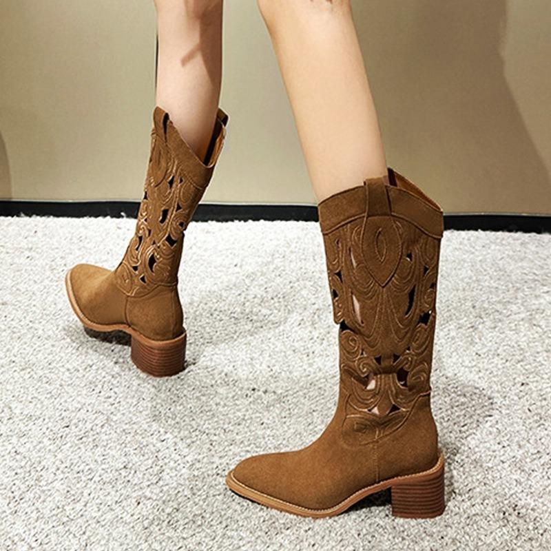 Vintage Western Cowboy Boots Thick Heel Embroidery Hole Knight Boots Vintage Size Breathable Women's Boots Pointed Boots