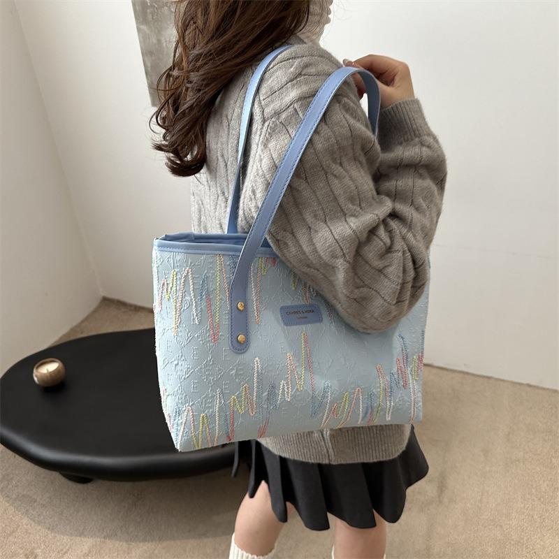 Personalized Fashion Casual Trend Tote Bag Winter New Small Fresh Commuting Shoulder Armpit Women's Bag