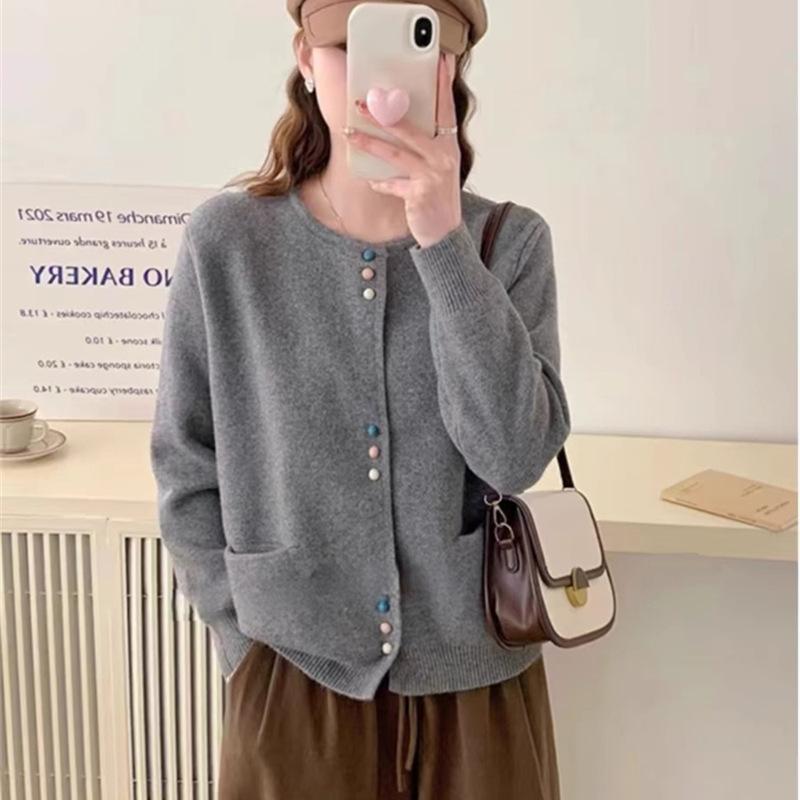 Lazy wind crew neck knitted cardigan 2025 autumn new fashion foreign style sweater jacket women's Korean version loose top