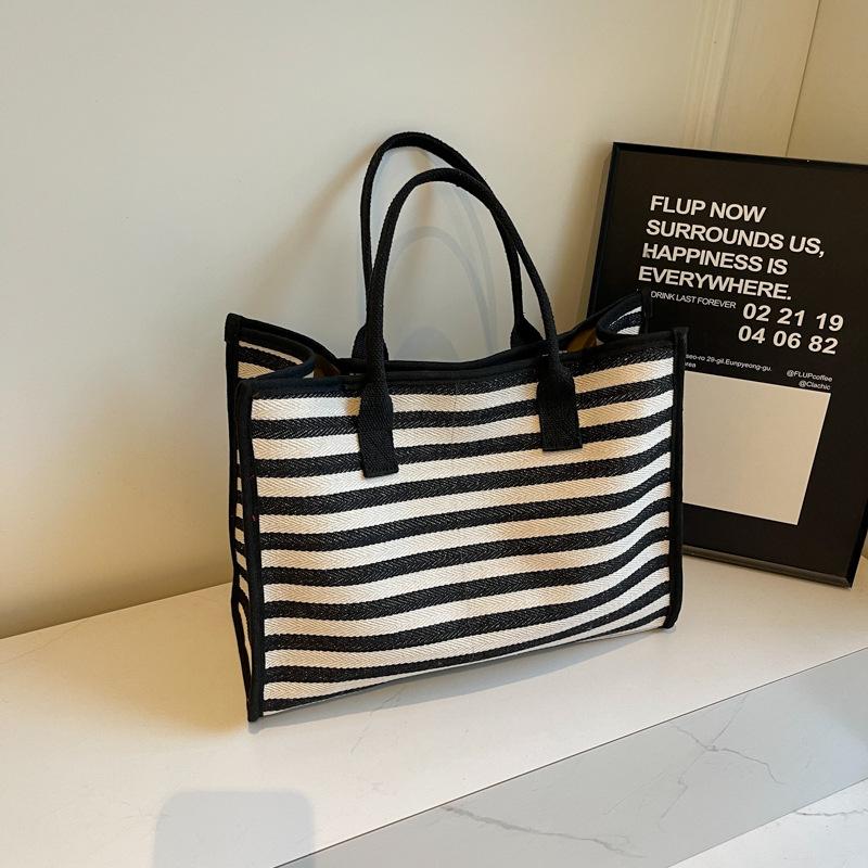 Canvas Bag Women's Large-capacity Tote Bag Bag 2025 New Niche Plaid Mommy Commuter Bag Shoulder Leisure Bag
