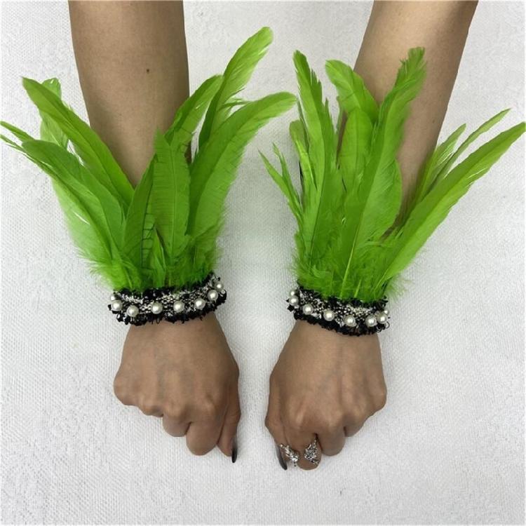 Elegant Feather Wrist Cuffs for Women Photography for Medieval Feather Bracelet Halloween Cosplay and Evening Dresses