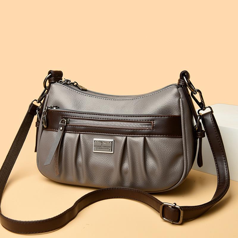 A Contrasting Color Crossbody Bag for Women with Multiple Compartments and A Large Capacity Single-shoulder Bag