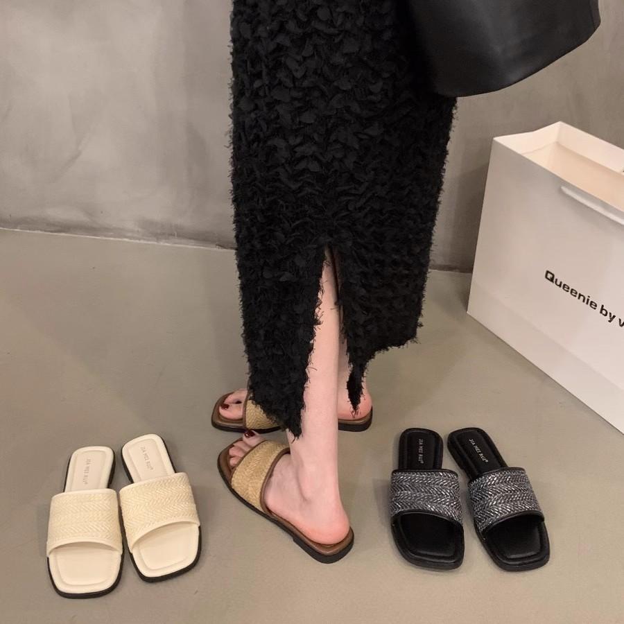 Flat-bottomed Woven French Small Cool Slippers Women's Shoes Wear 2025 New Summer Soft-soled Beach One-word Sandals