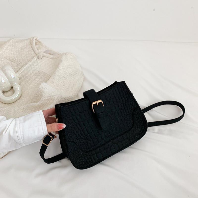 Fashionable Minimalist Crossbody Bag For Women Elegant Street Style Black