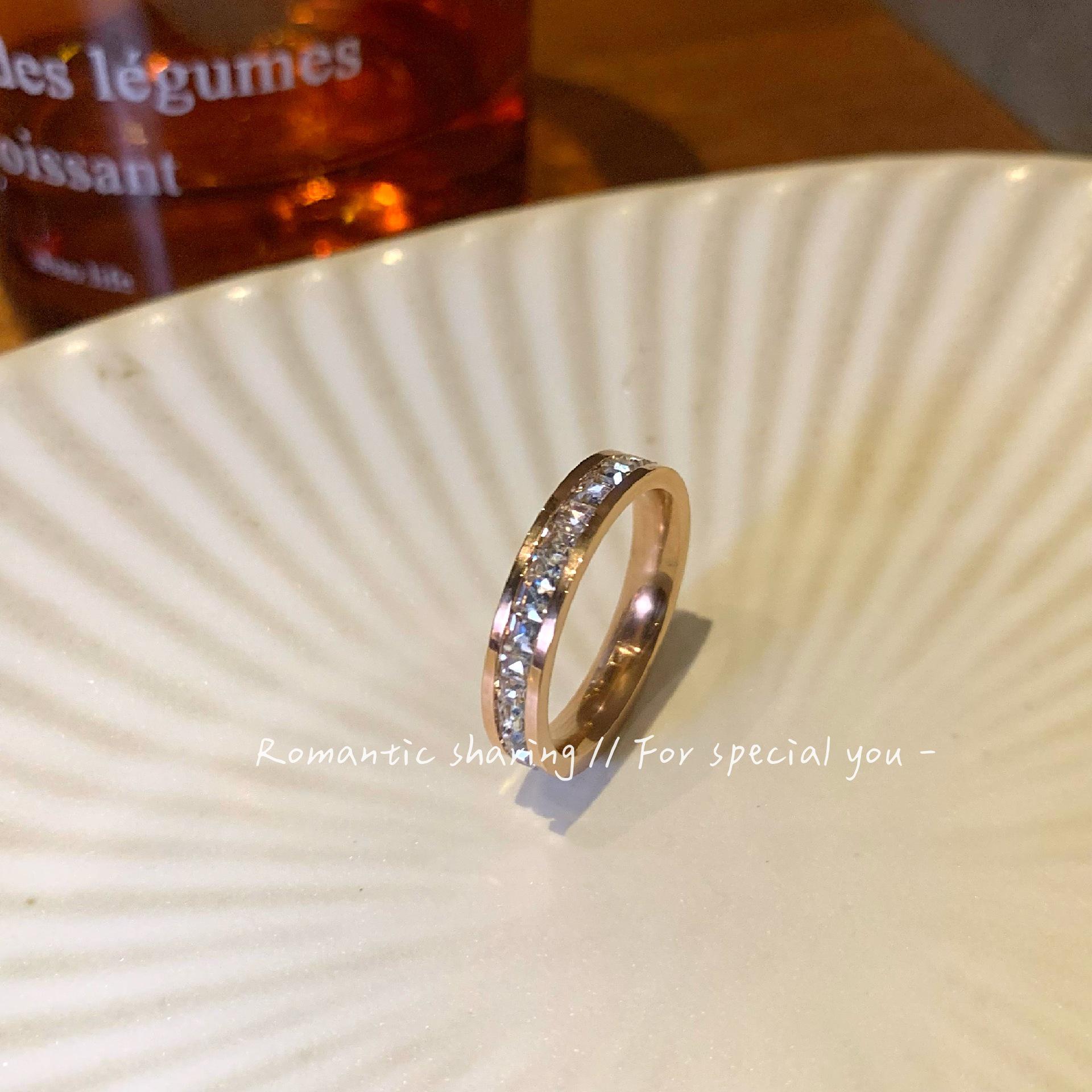 

Кольцо с гипософилой из титановой стали, не тускнеющее, изысканное, с бриллиантами для женщин - Роскошь в холодном стиле с высококлассной элегантностью Size 7 (recommended for 100-120 jin)