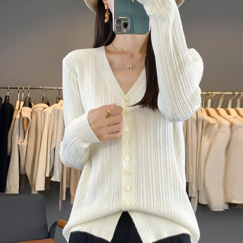 

Женский легкий кардиган из 50% шерсти и 50% шелка Mulberry — универсальный трикотаж на все 4 сезона для комфорта и стиля в любое время года L белый