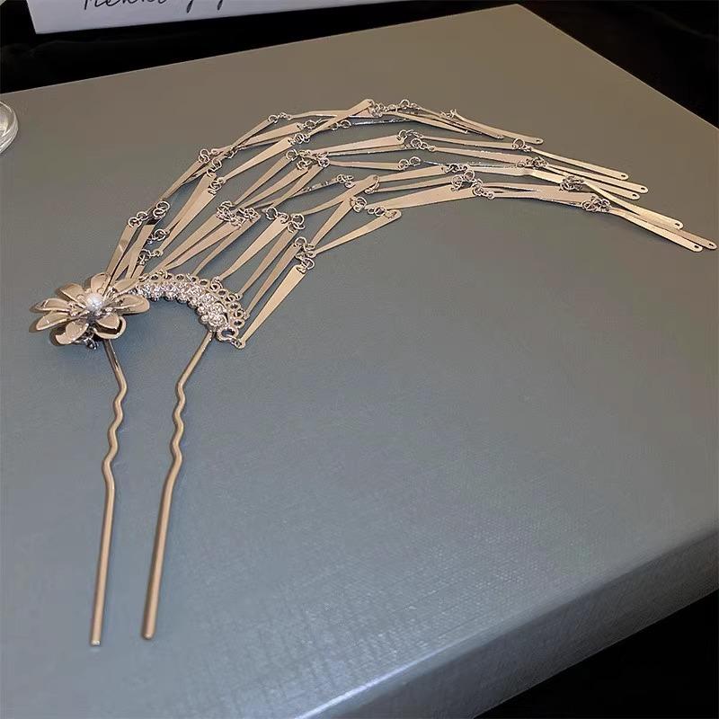 

1PC New Chinese Step Hairpin Metal Butterfly Tassel Advanced Sense U-shaped Disc Hairpin Antique Hairpin Hair Accessories