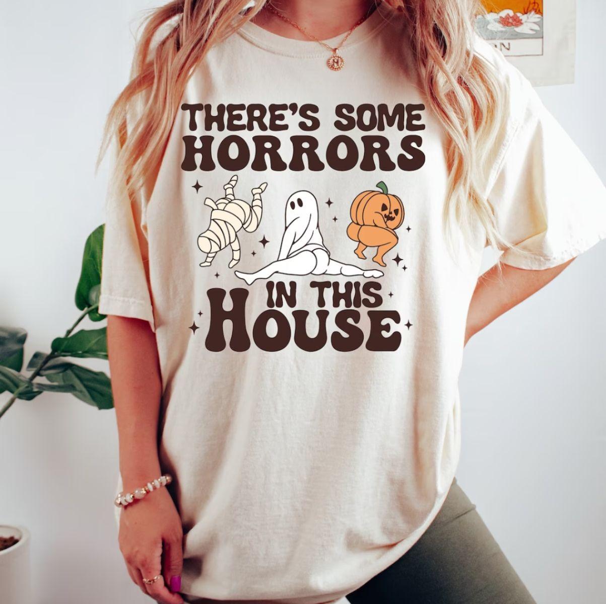 Halloween Mummy Tee, There s Some Horrors In This House T-Shirt Spooky T-Shirt M