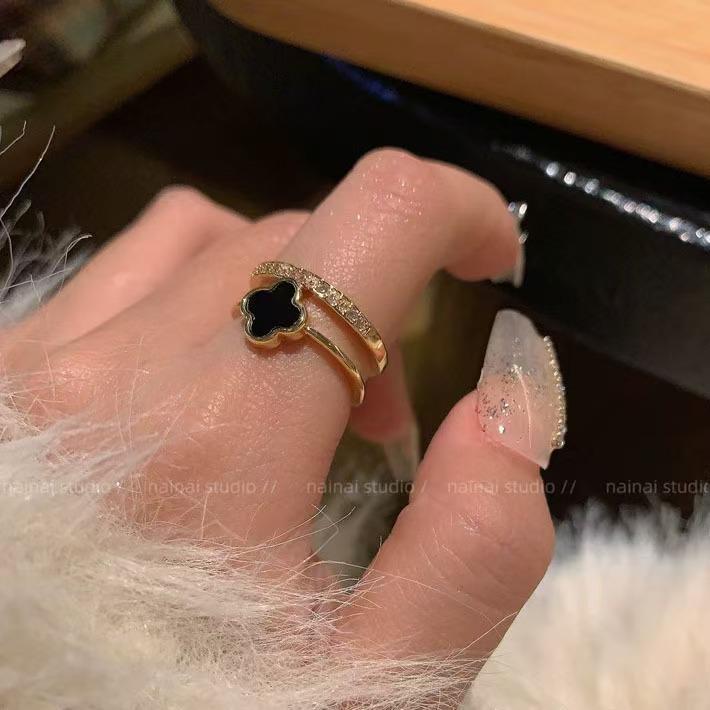 Verstellbarer Damenring mit vierblättrigem Klee und Strasssteinen, zweilagig - Elegant, Vielseitig und Super Glänzend