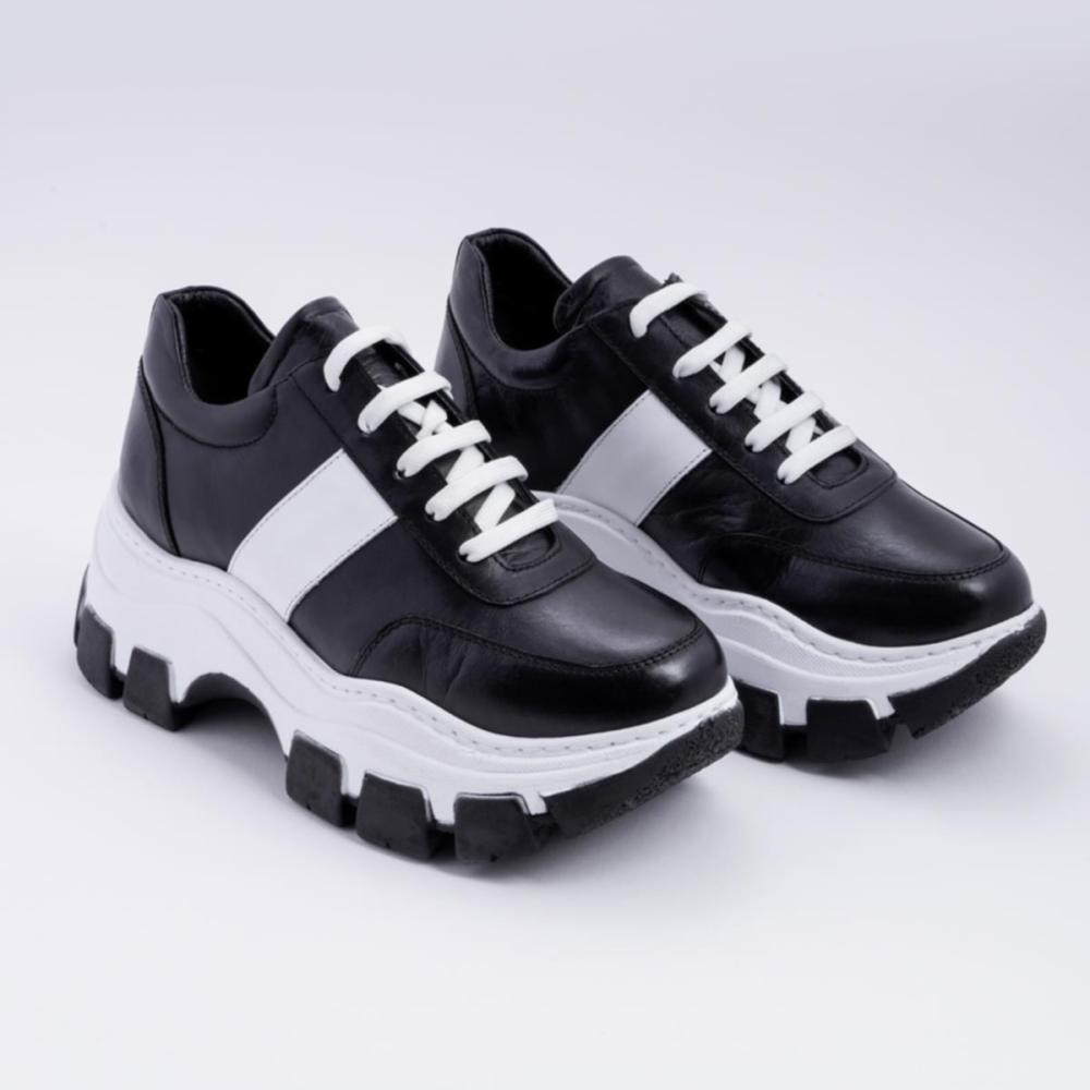 

Женские кроссовки из натуральной кожи с зубчатой подошвой, спортивная обувь