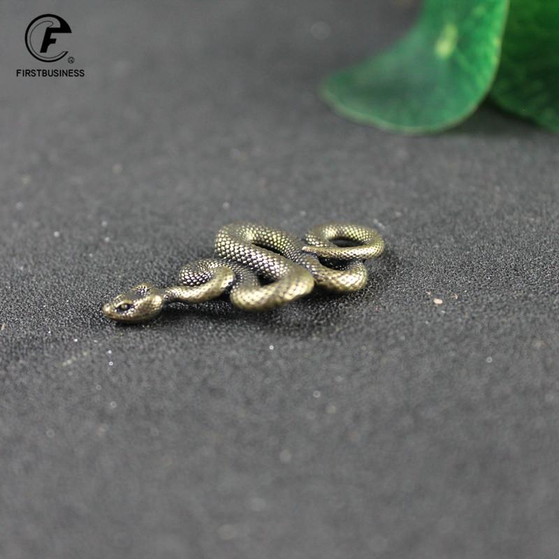 Vintage Copper Long Snake Miniature Figurines Desk Decorations Ornaments Accessories Handmade Brass Car Key Chains Pendant Decor