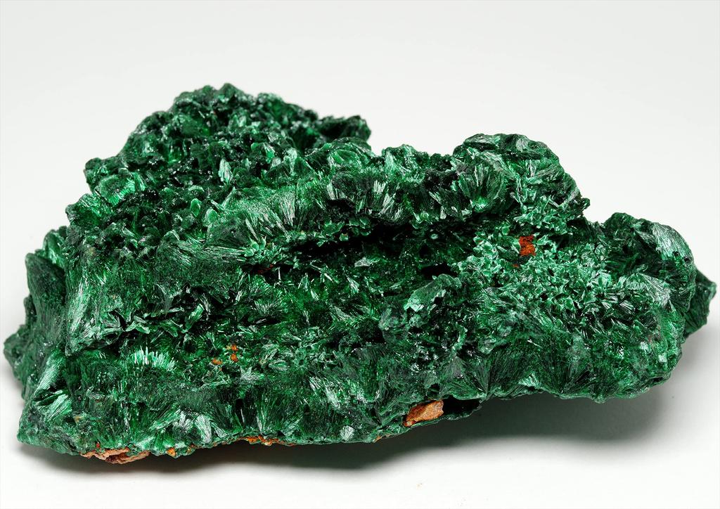 stone Natural Mineral Malachite Fibrous Crystals of a [N2 Natural] (Fibrous Malachite) / (6 "One Kind" Approx. 261g, 104x57x44mm)