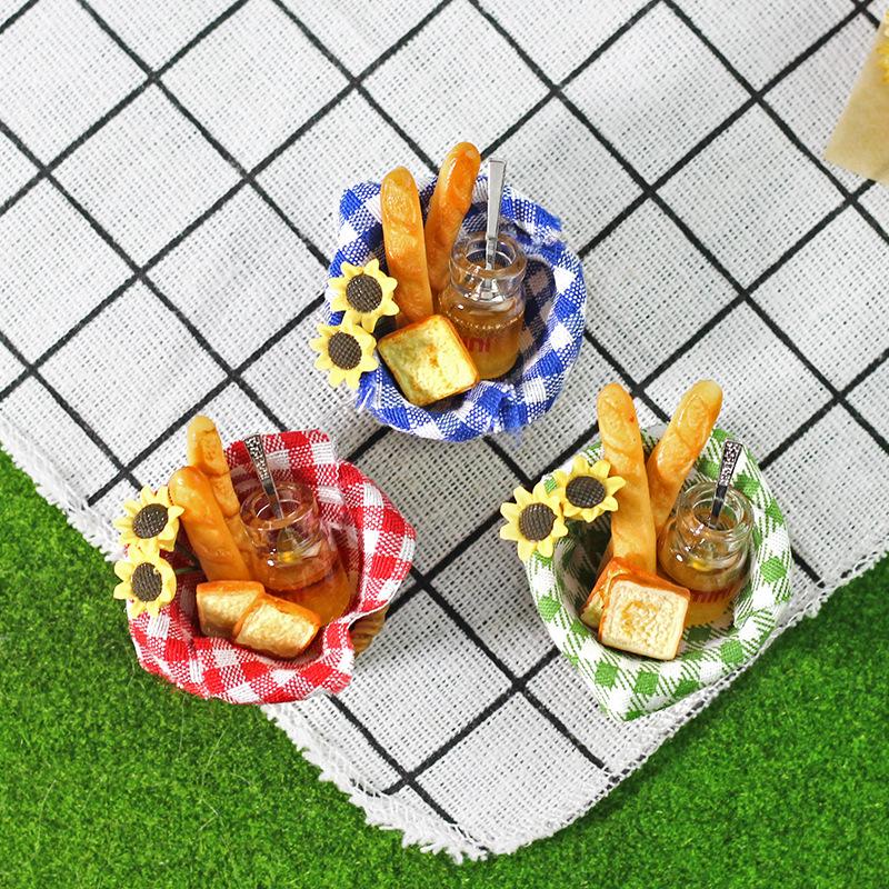 1 Set Play Kitchen Food Toy Cute Mini 1/6 Scale Miniature Dollhouse Diy Honey Bread Basket Model For Doll Accessories