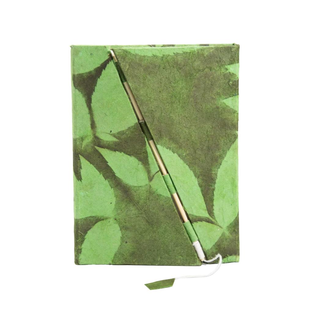 Lokta Bold Floral Bamboo Lock Notebook – Medium (15x12cm) – 45 Leaves – Moss Green