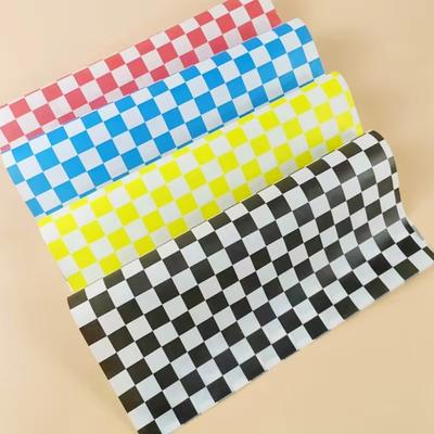 100Pcs Grid Pattern Sandwich Wrapping Paper Square 22cm Hamburger Packaging Paper Oil-Proof Professional Deli Basket Liners