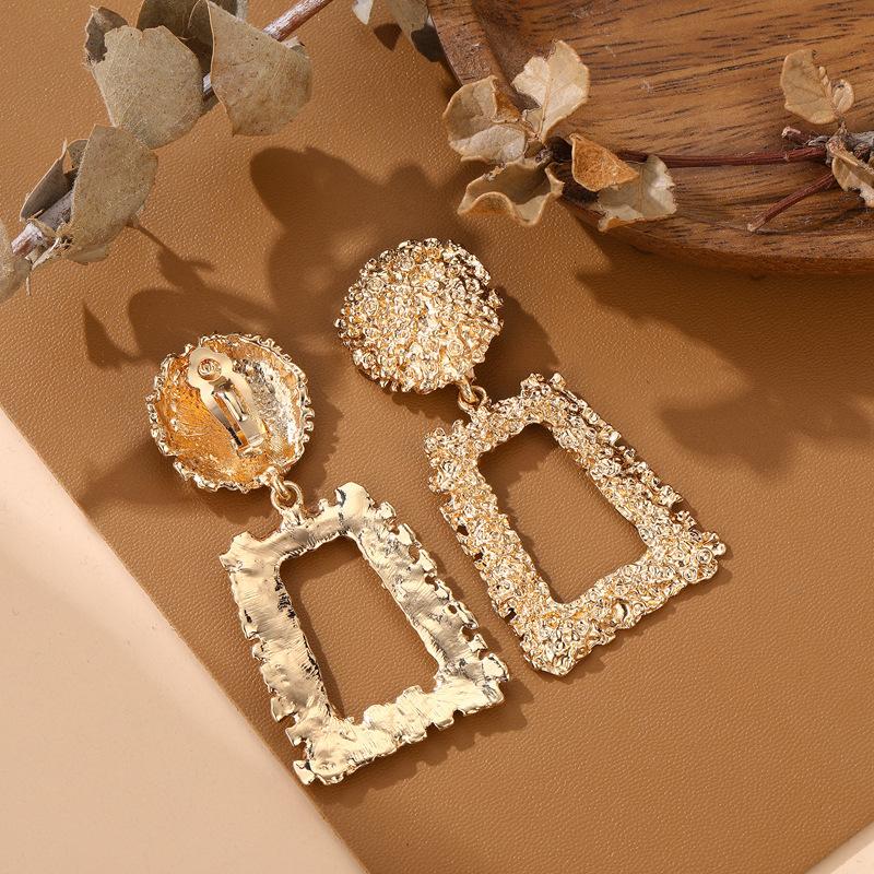 European and American Exaggerated Atmospheric Matte Hipster Geometric Earrings, Creative Personalized Relief Trapezoidal Long Metal Earrings