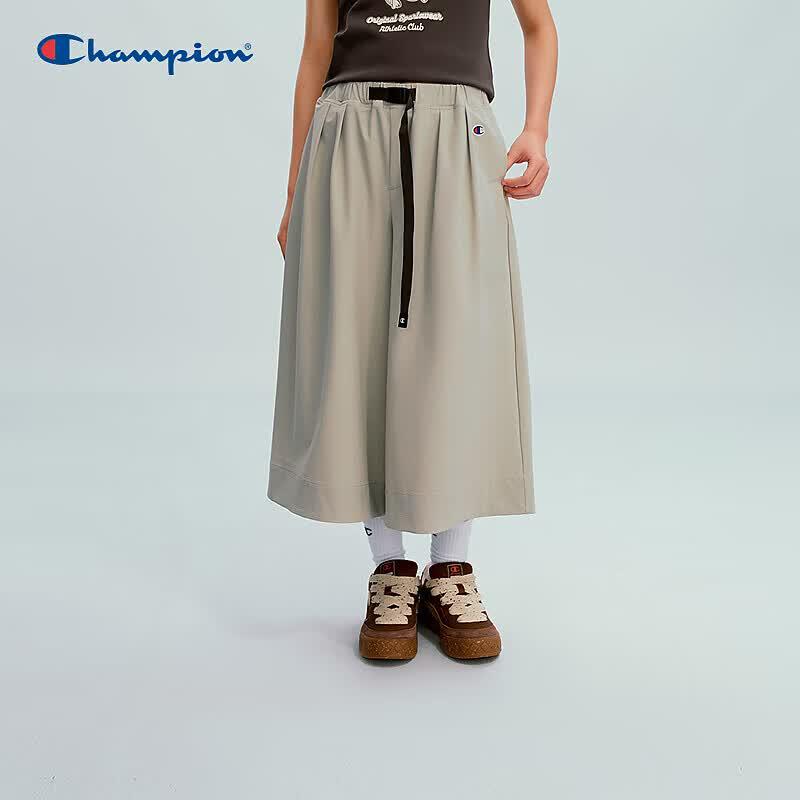 Champion Women s Cropped Cargo Wide-Leg Pants M