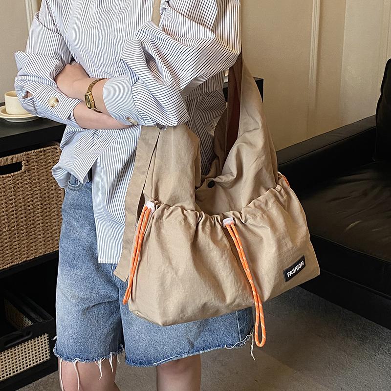 Large Capacity Tote Bag Women's Pleated Shoulder Bag Student Class Bag
