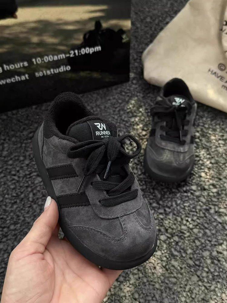 

Детская спортивная обувь 2025 весна и осень новая обувь для мальчиков мягкая подошва нескользящая повседневная обувь для девочек кроссовки для детей среднего и старшего возраста 33 yards inner length 19.5cm