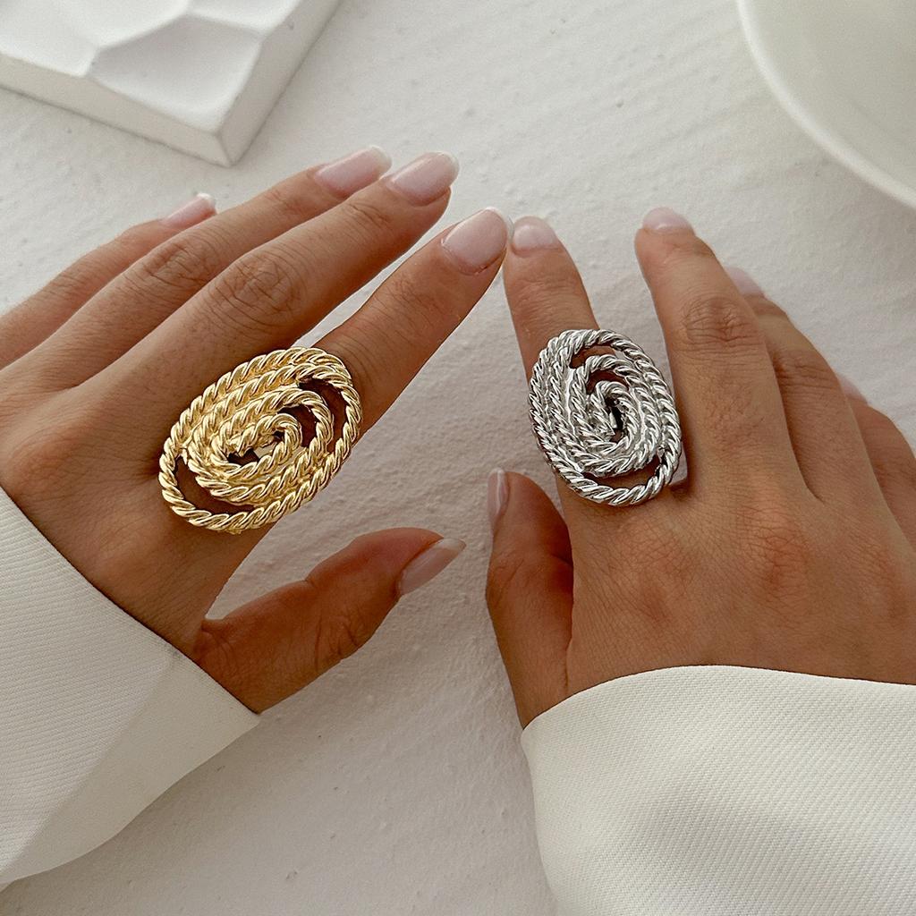 Personalized Five-Petal Flower Three-Dimensional Flower Opening Ring, Exaggerated Metal Wind Winding Ring