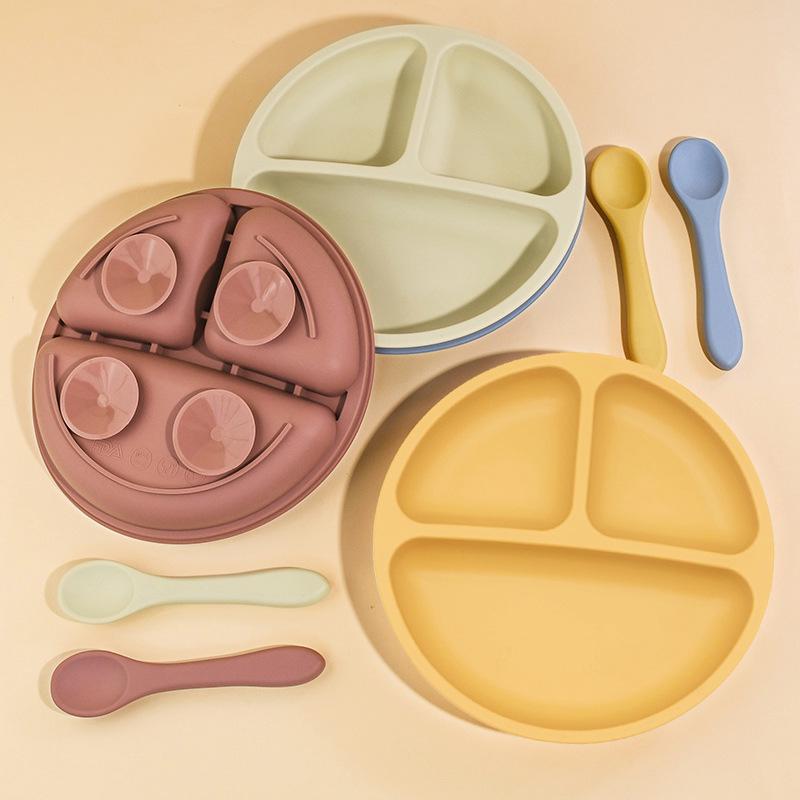 Silikonový přísavný dětský talíř a lžička se sadou s dělenými přihrádkami